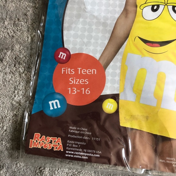 Costume - Picture 2 of 5